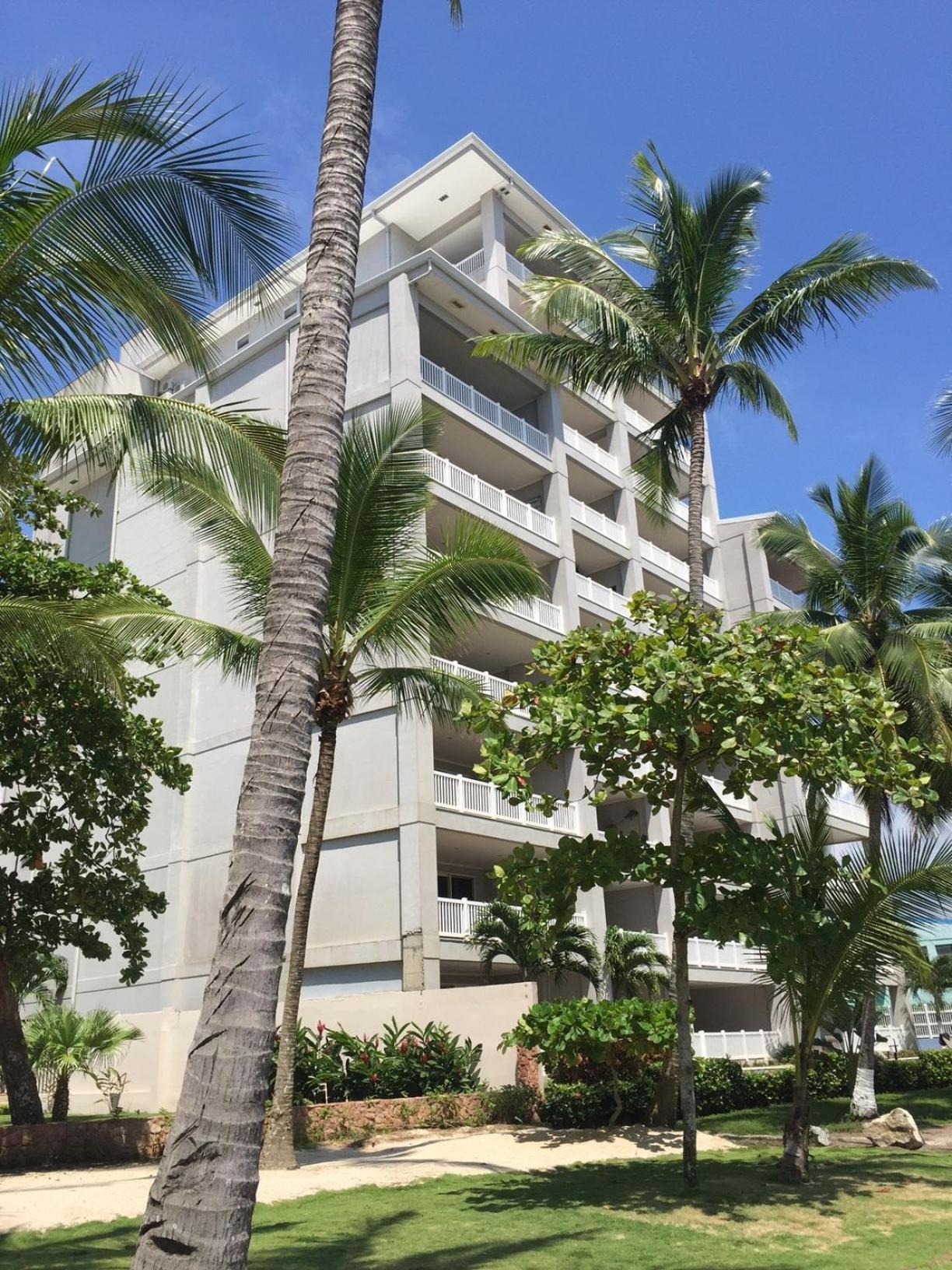 The Palms Ocean Club Resort 자코 객실 사진